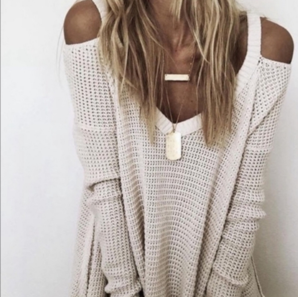 NWTs Elan Cold Shoulder High Low Sweater